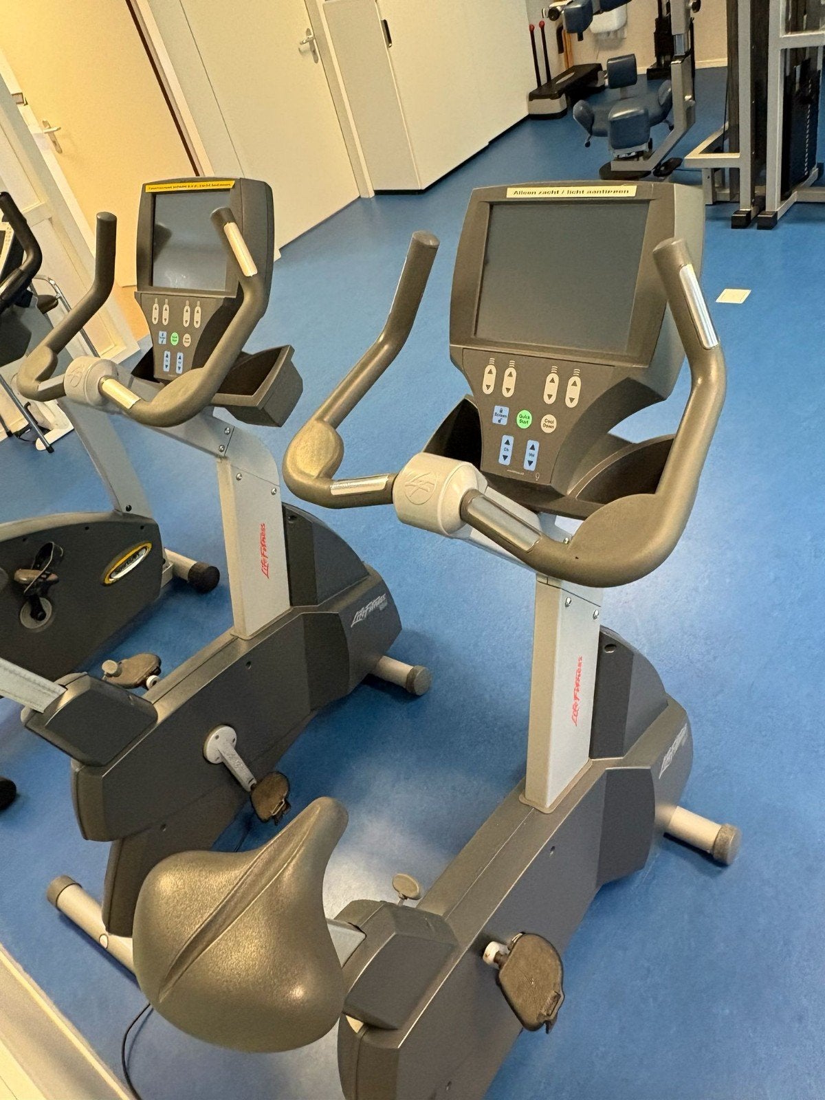 life fitness hometrainer met tv aansluiting, Sport en Fitness, Ophalen, Zo goed als nieuw, Overige typen