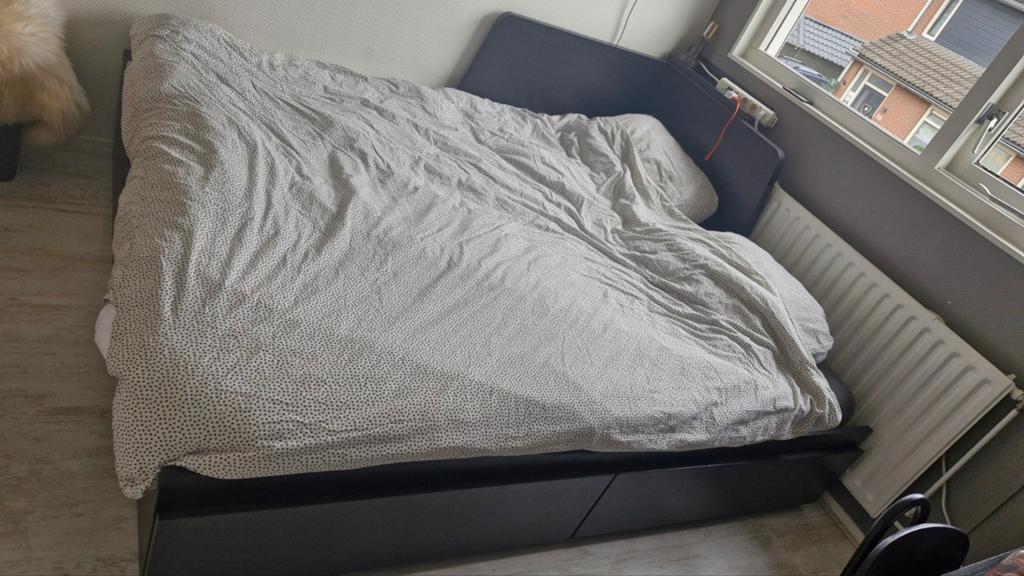 IKEA Brimnes bedbank met opberglades, zwart, Ophalen, Eenpersoons, Zwart, Zo goed als nieuw