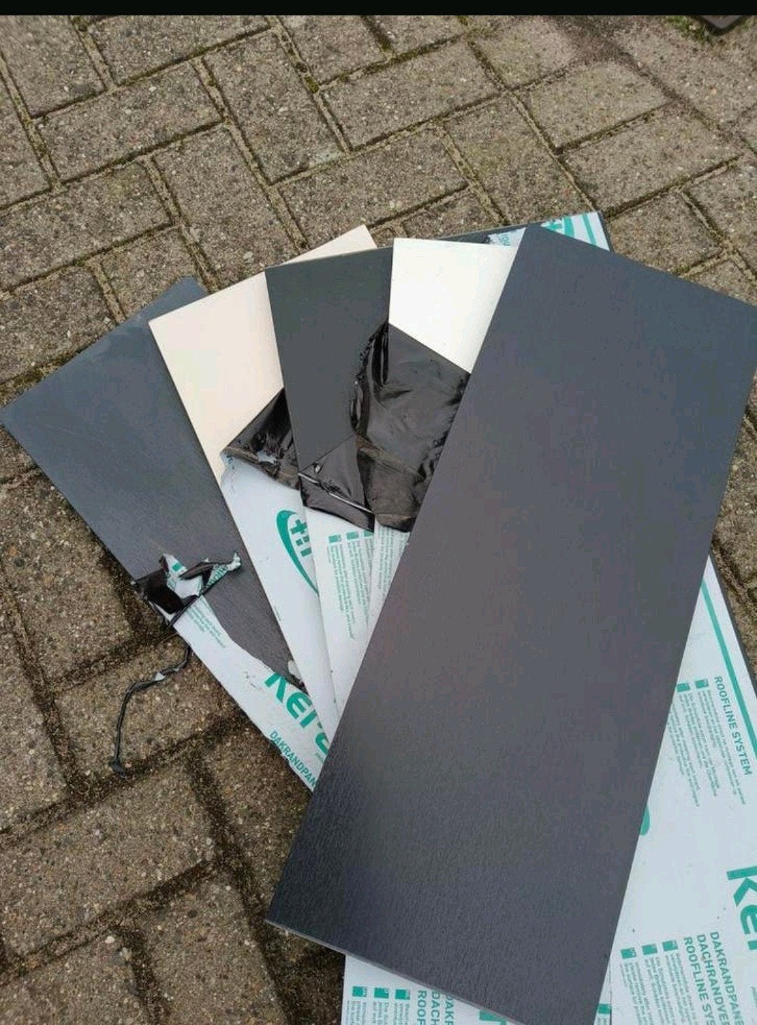 Keralit verschillende kleuren en maten dakrandpanelen, Ophalen