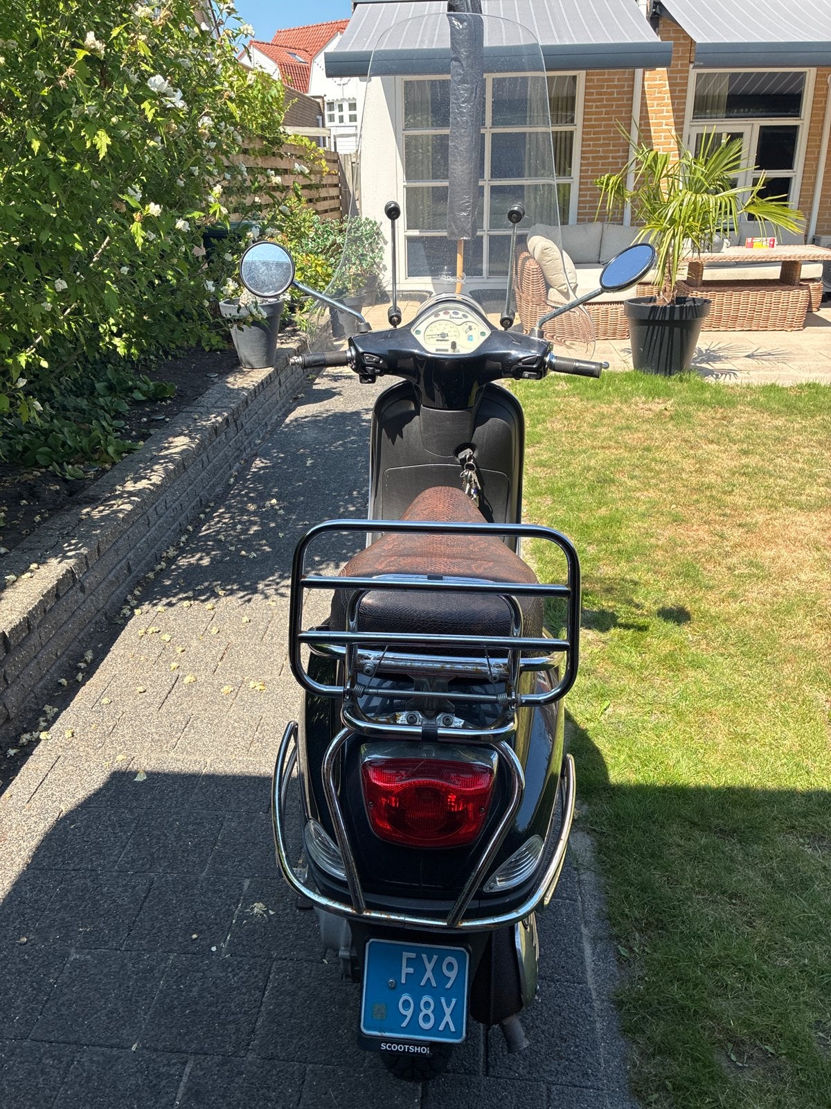 Vespa LX 50 - Zwart met bruin zadel, Ophalen, Gebruikt, Maximaal 45 km/u, Benzine