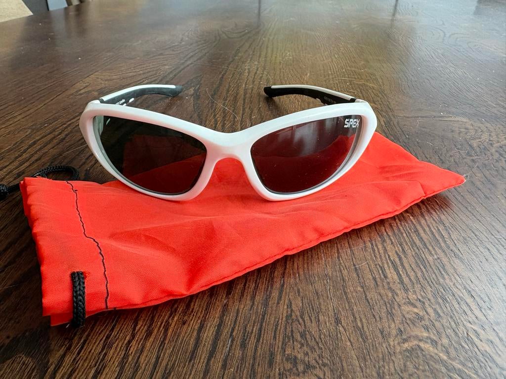 Witte ongebruikte Spex Zonnebril met Zwart-Witte Details, Overige merken, Zonnebril, Wit, Ophalen of Verzenden