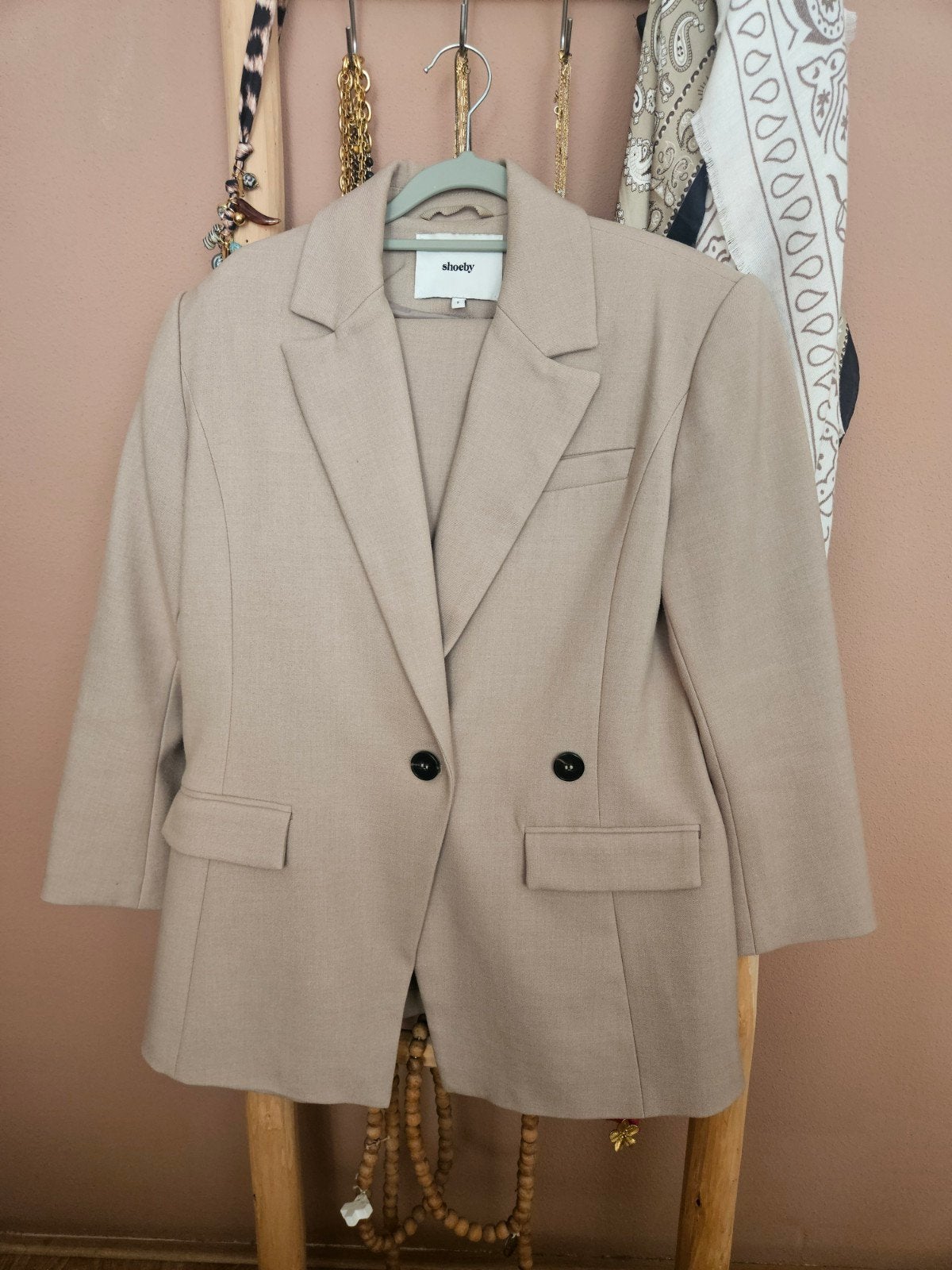 Beige Oversized Pak van Shoeby, Kostuum of Pak, Beige, Maat 42/44 (L), Ophalen of Verzenden