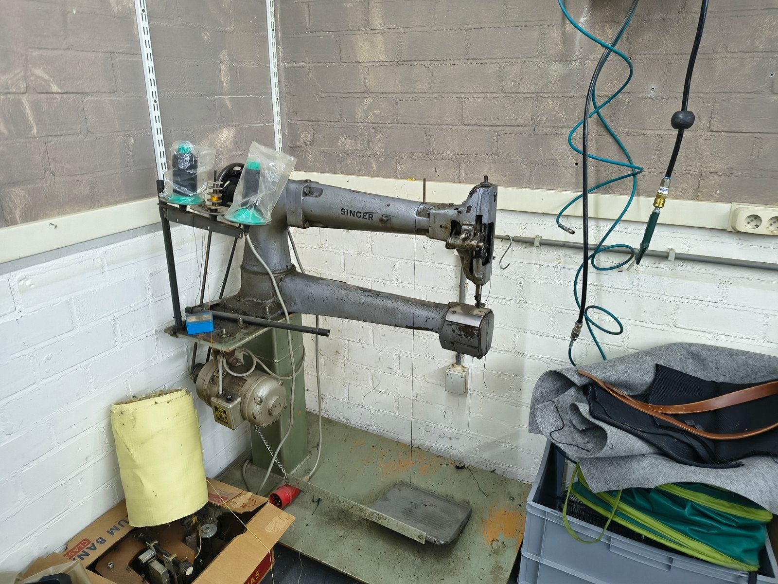 Industriële naaimachine Singer lange arm 65cm, Ophalen, Gebruikt, Singer, Naaimachine