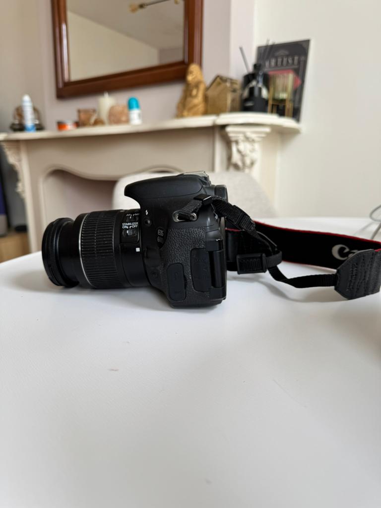 TOP DEAL MOET WEG Canon EOS 600D met lens Zeer nette staat, Ophalen of Verzenden, Zo goed als nieuw, Canon, Geen optische zoom