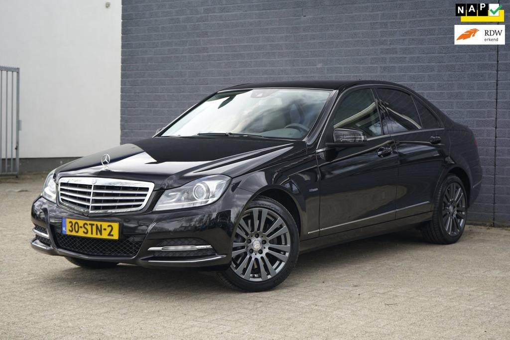 Mercedes-Benz C-klasse 350 4M Elegance V6 306pk Facelift NAP, Auto's, Automaat, Euro 5, Beige, Zwart