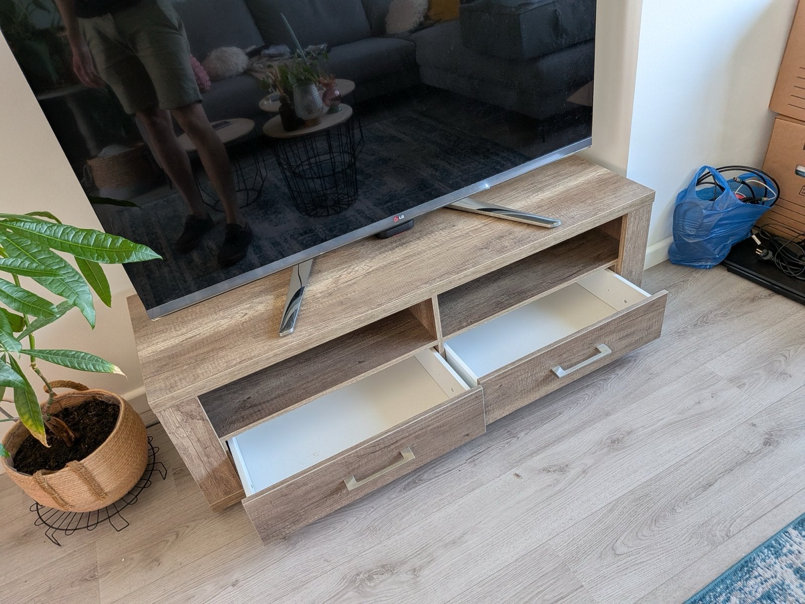 Tv-meubel Pronto (2020) - 134x45x42cm, Huis en Inrichting, Ophalen, Gebruikt, 100 tot 150 cm, Minder dan 100 cm