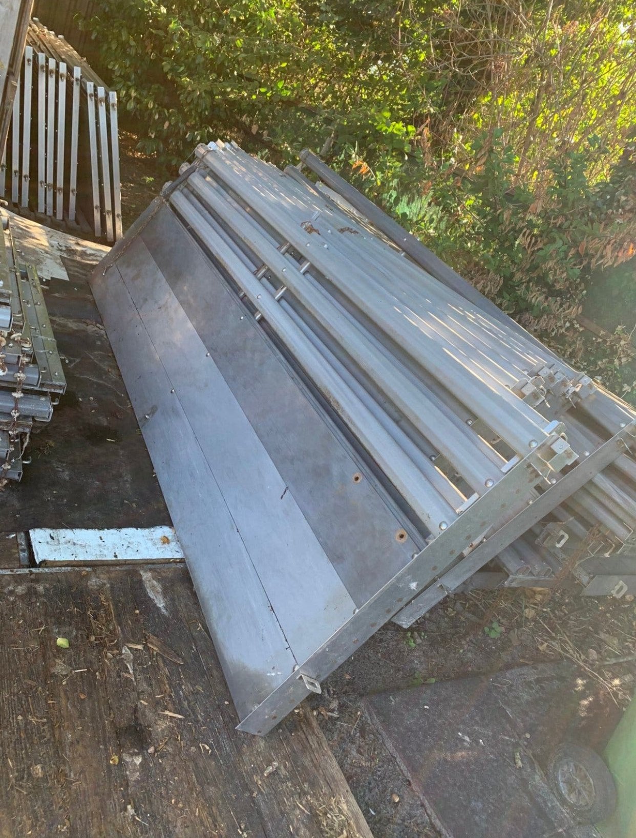 Hekken/schotten varkensstal/ schapenhok/ geitenhok