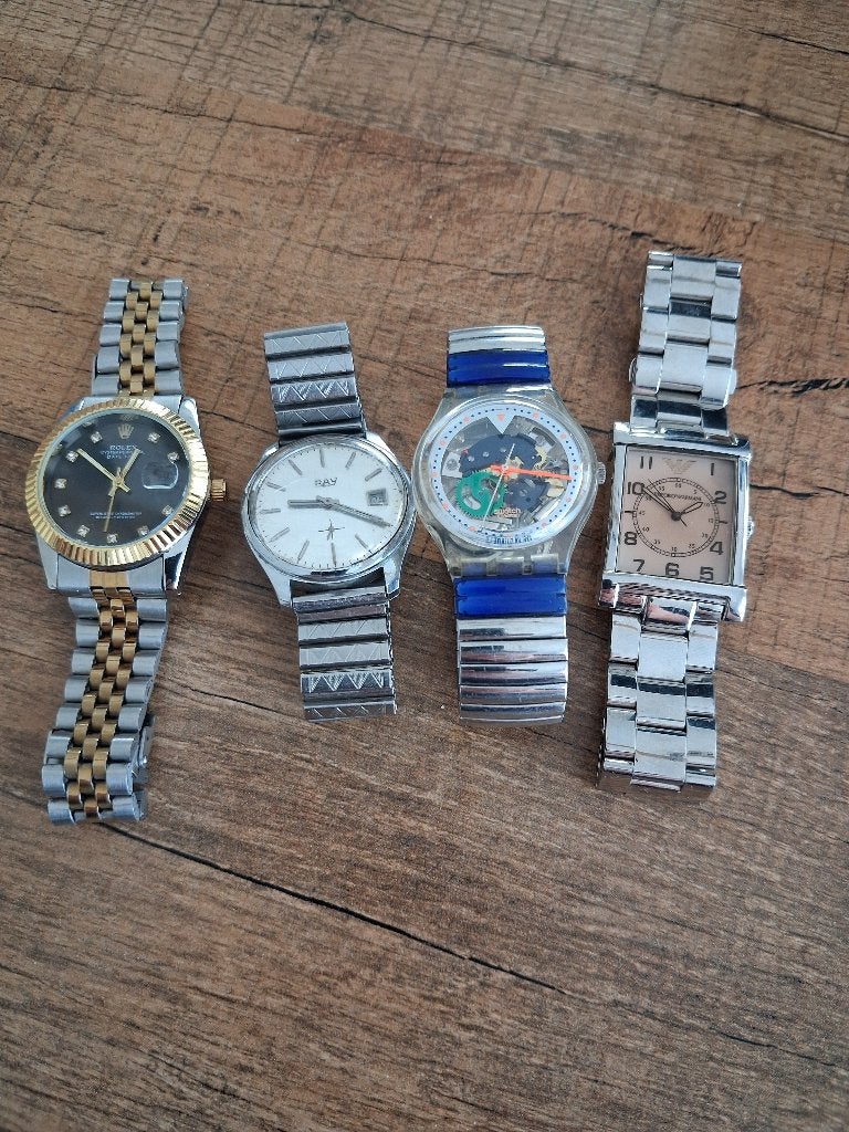 Lot horloges, Overige materialen, Verzenden, Polshorloge, Zo goed als nieuw