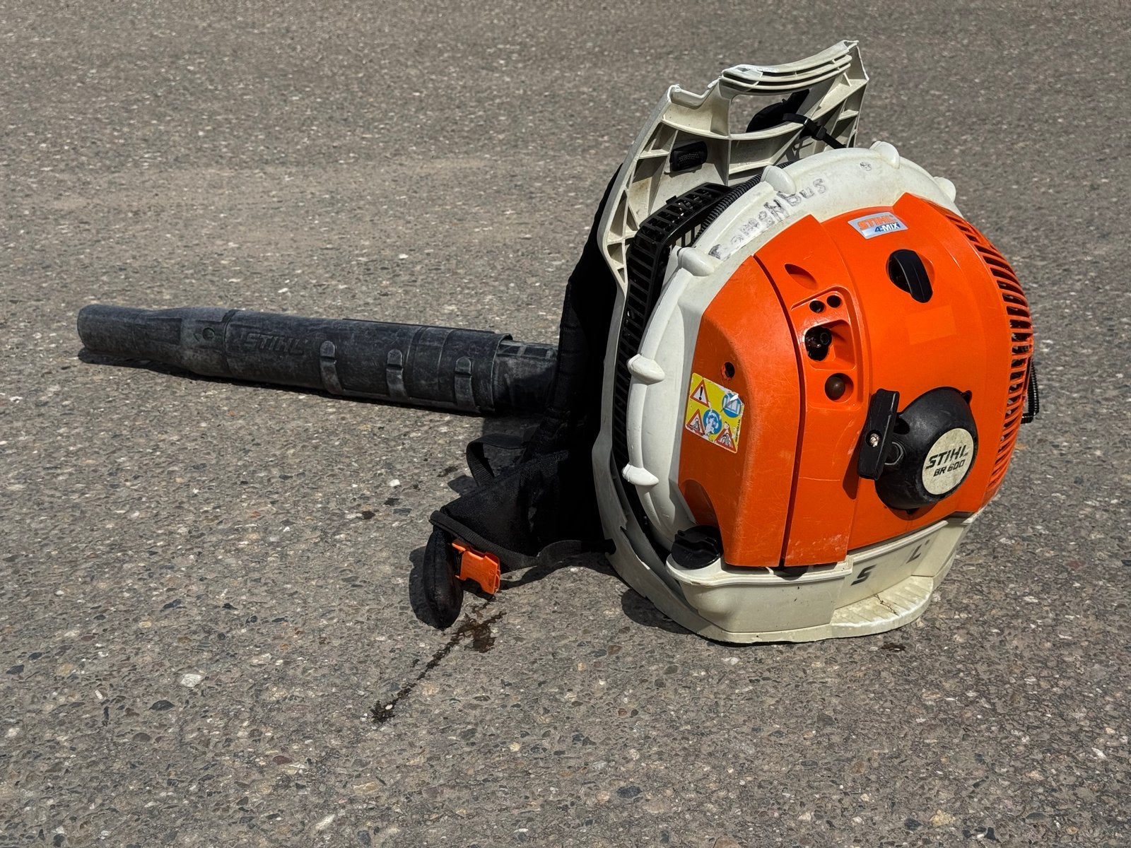Stihl BR 600 Bladblazer, Tuin en Terras, Benzine, Gebruikt, Ruggedragen, Ophalen of Verzenden