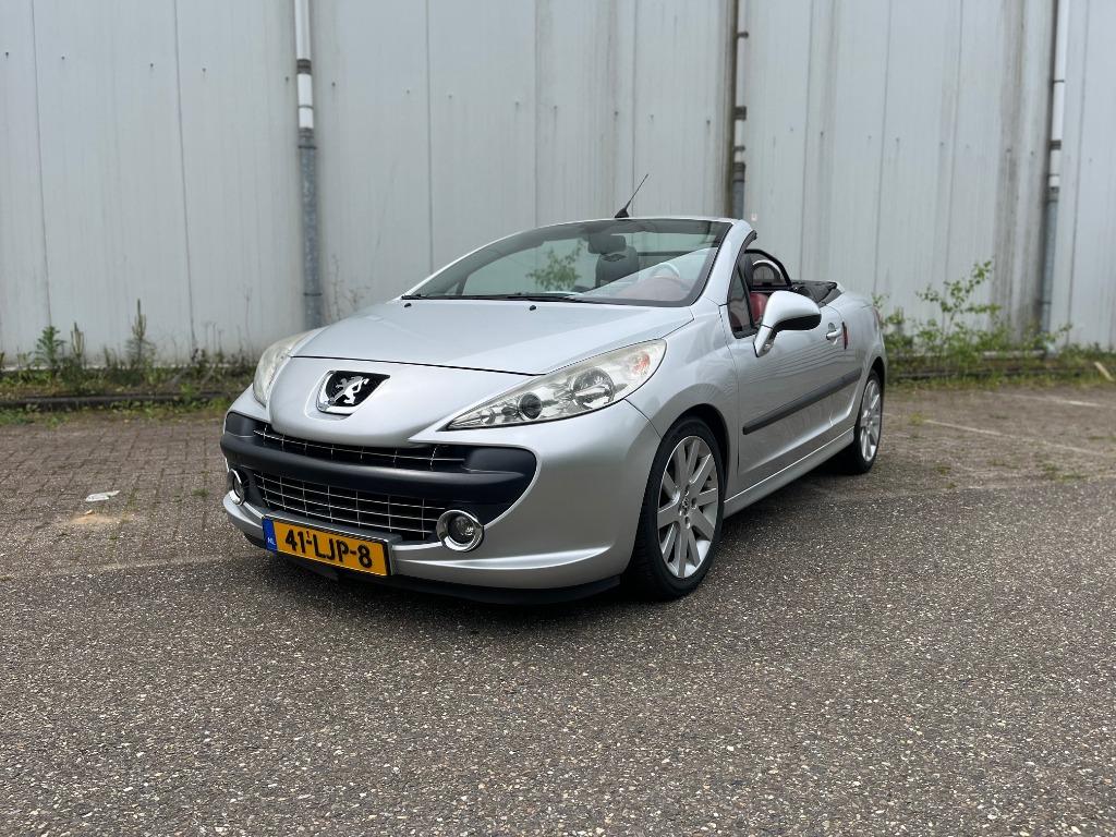 Peugeot 207 1.6 VTI CC 88KW AUTOMAAT 2007 Grijs, Auto's, Peugeot, 74 €/maand, Zwart, 4 cilinders, Cabriolet