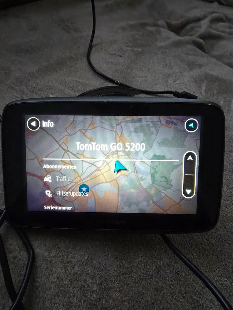 Tom Tom  wifi navigatie 5200, Auto diversen, Ophalen of Verzenden, Zo goed als nieuw