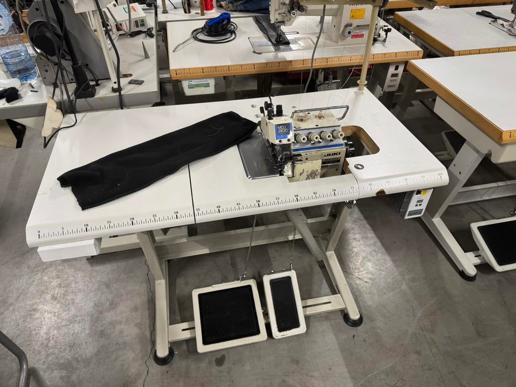 Industriele lockmachine overlock dubbel transport 4draad, Overige merken, Gebruikt, Juki, Ophalen of Verzenden