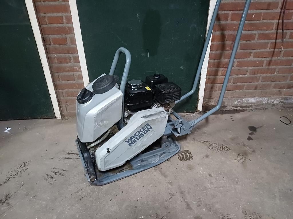 Wacker BPS 1340 trilplaat met watertank, Ophalen of Verzenden