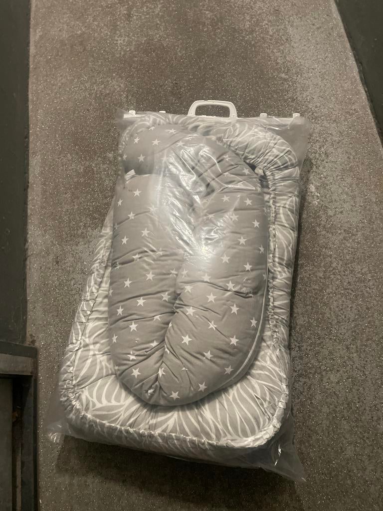 Baby Crib Bumper & Borstvoedingskussen Set, Kinderen en Baby's, Babywiegjes en Ledikanten, Ophalen of Verzenden, Zo goed als nieuw