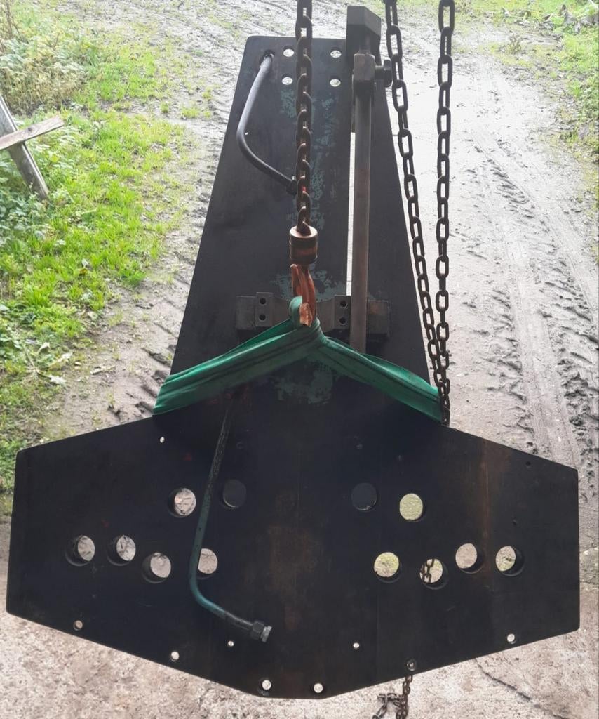 Te koop bovenbed van n Amga buigmachine, Ophalen
