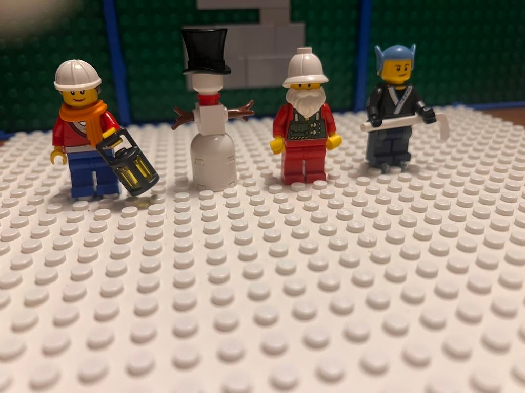 Lego winter minifiguren, Ophalen of Verzenden, Zo goed als nieuw