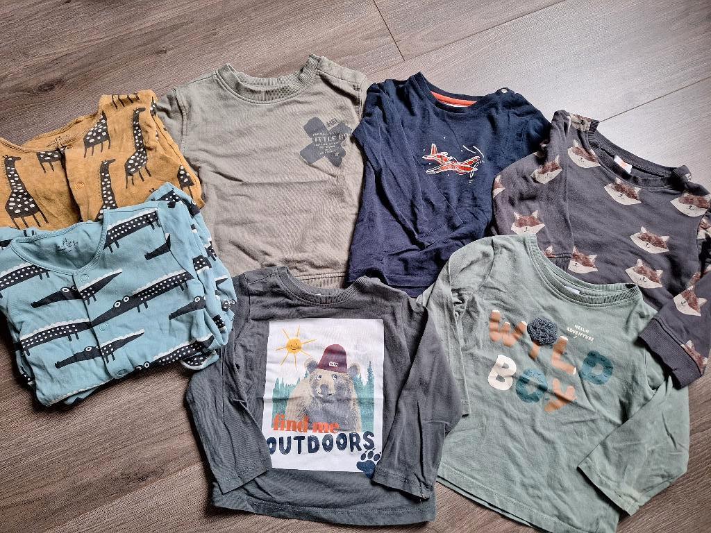 Kledingpakket shirts en pyjama maat 80, Kinderen en Baby's, Ophalen of Verzenden, Gebruikt, Maat 80