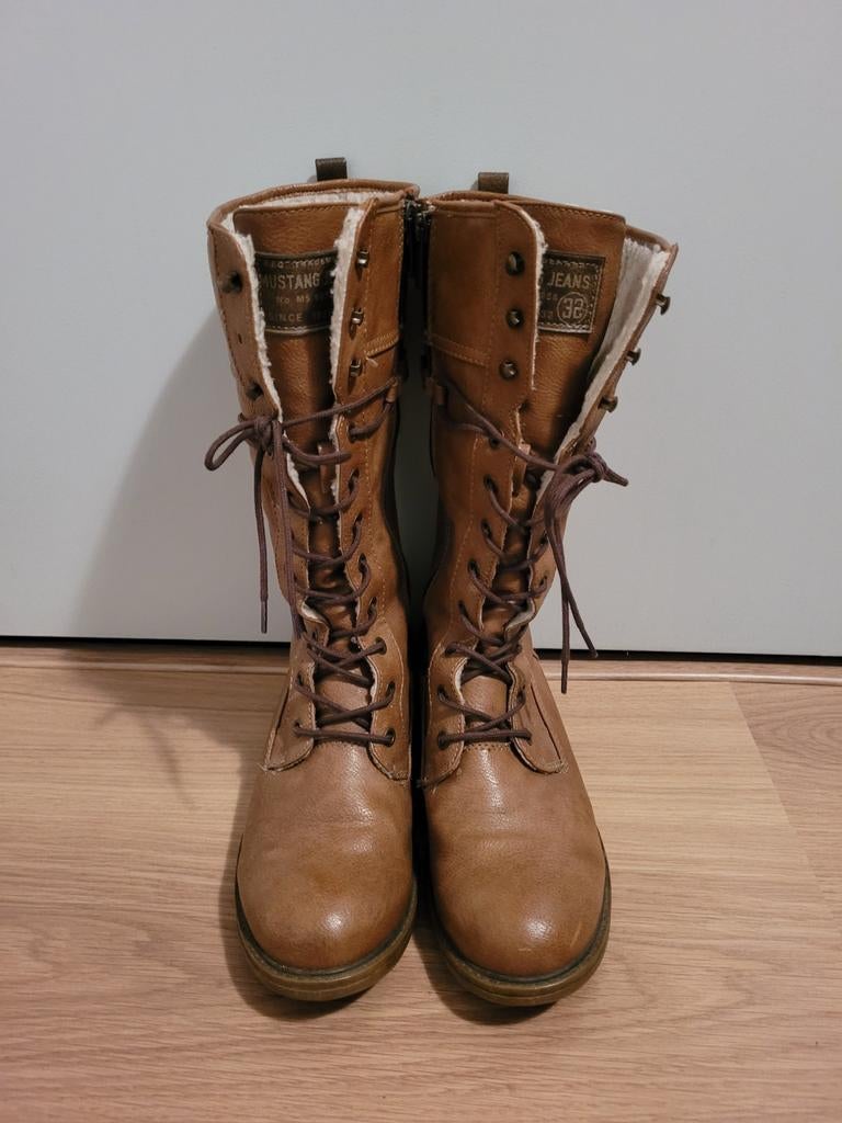 Mustang laarzen maat 39, Kleding | Dames, Schoenen, Hoge laarzen, Bruin, Ophalen of Verzenden, Mustang