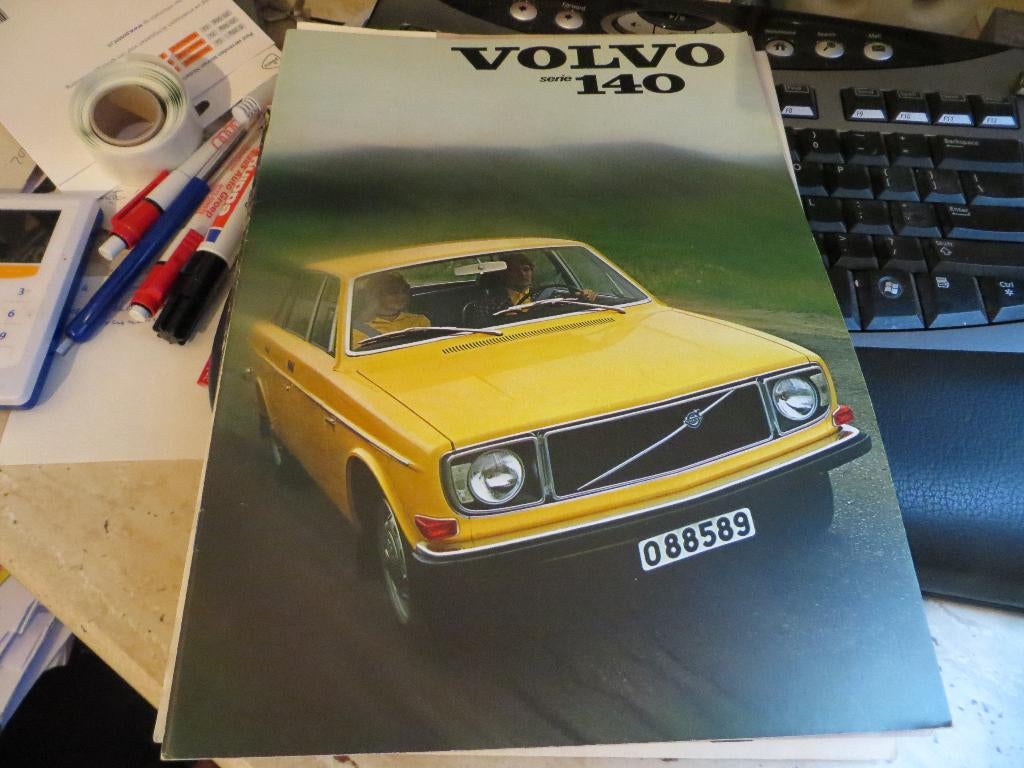 Folder Volvo 140-serie Volvo 142, 144, 145 1971, Volvo, Zo goed als nieuw, Volvo, Ophalen of Verzenden