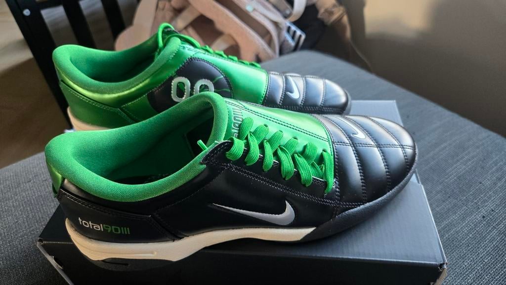Nike Total 90 Dotswoosh - Zeldzame voetbalschoenen, Nike, Ophalen of Verzenden, Zo goed als nieuw, Sportschoenen