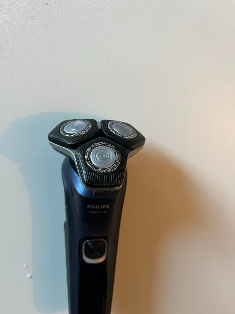 Philips 5000 Serie Scheerapparaat, Ophalen of Verzenden, Gebruikt, Scheren en Epileren