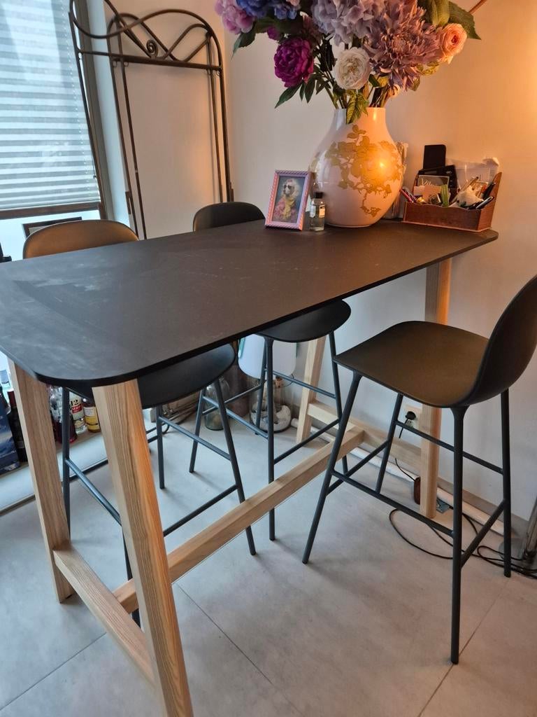Bekroonde Red Dot design Bartafel Nova Wood Narbutas, Huis en Inrichting, Barren, Zo goed als nieuw, Ophalen