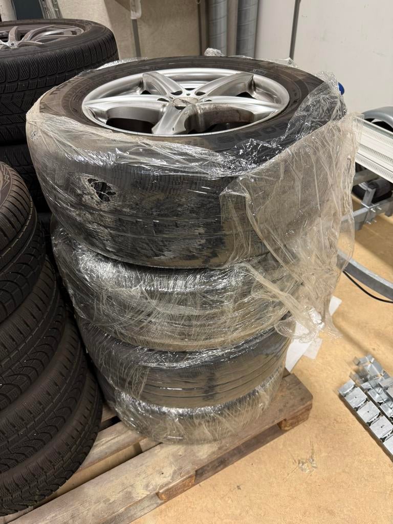 Set winterbanden lichtmetalen velgen Nokian WR SUV3, Ophalen, 18 inch, Gebruikt, Banden en Velgen
