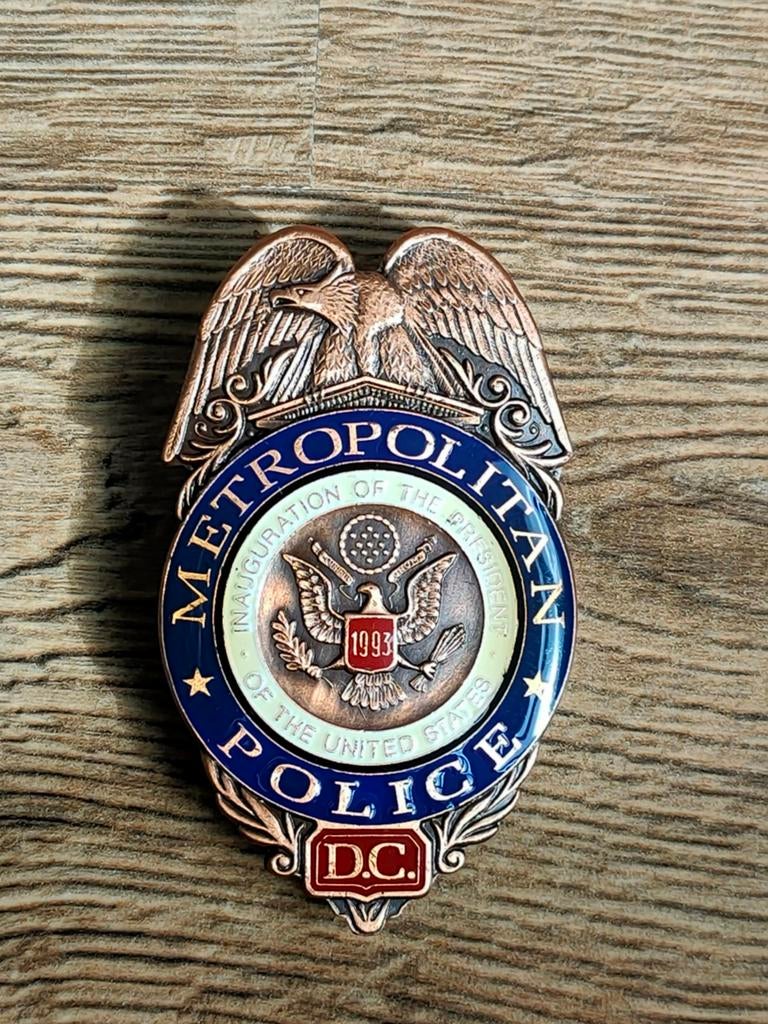 DC Metropolitan Police Inauguratie Gode 1993, Verzamelen, Ophalen of Verzenden, Zo goed als nieuw, Stad of Land, Speldje of Pin