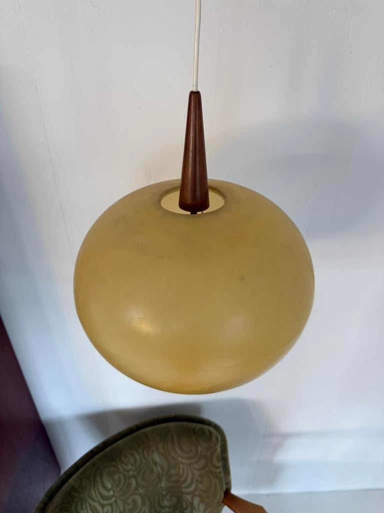 Vintage Deense teak & kunststof hanglamp ‘60, Ophalen of Verzenden, Zo goed als nieuw, Hout, Vintage retro buisframe design rotan webbing papercord deens