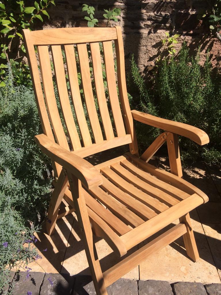 Foto 11 van Groot Assortiment Teak Tuinstoelen / Nieuw & Gebruikt