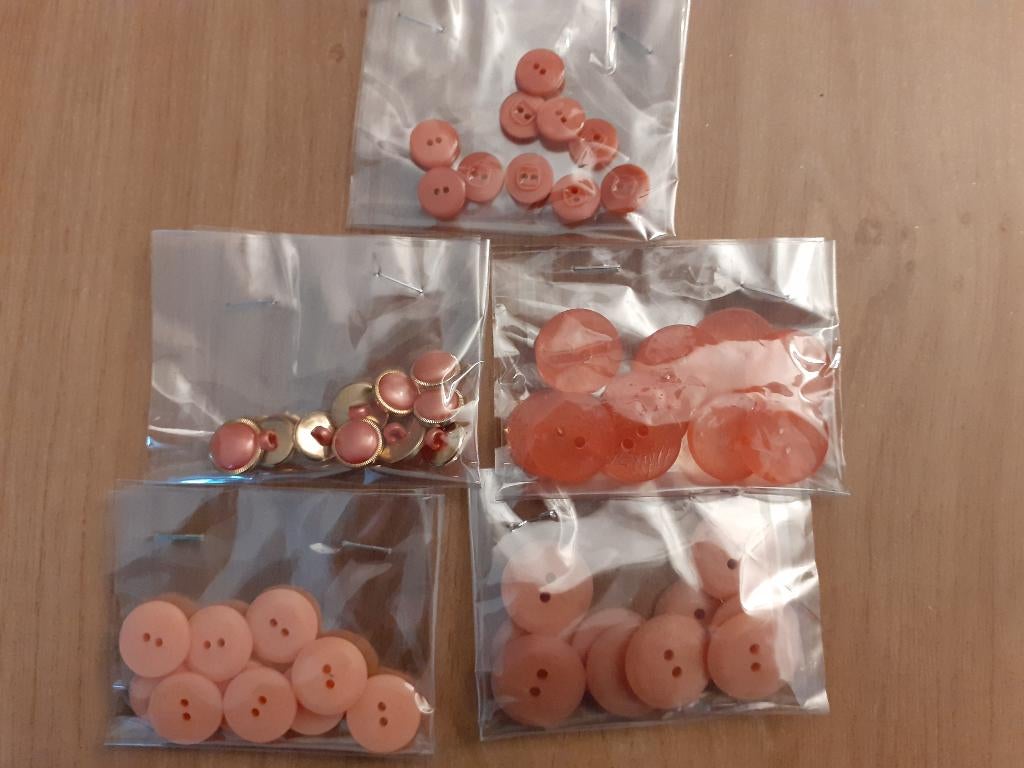 5 x zakjes knopen in oranje  tinten., Verzenden, Nieuw, Knoop of Knopen
