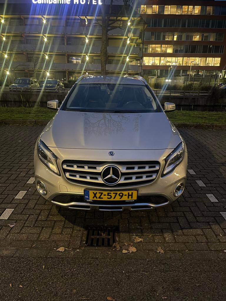Mercedes-Benz GLA Gla180 1.6 90KW 2017 Grijs, Auto's, Mercedes-Benz, Voorwielaandrijving, 4 cilinders, 122 pk, 1595 cc