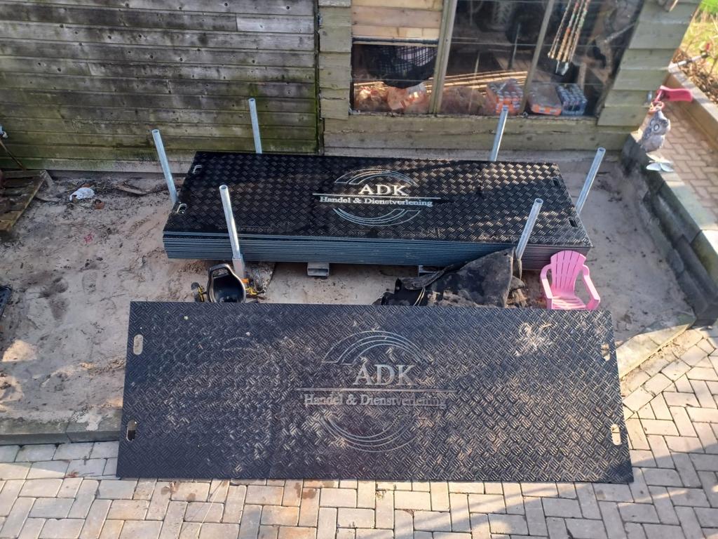 Kunststof Rijplaten 300x100x1,5cm - Tijdelijke Ondergrond, Zakelijke goederen, Ophalen