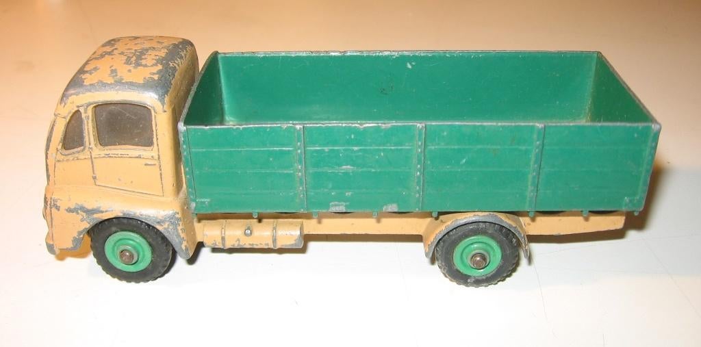 Dinky (431) Guy Warrior vrachtwagen met bak, Hobby en Vrije tijd, Ophalen of Verzenden, Gebruikt, Bus of Vrachtwagen, Dinky Toys