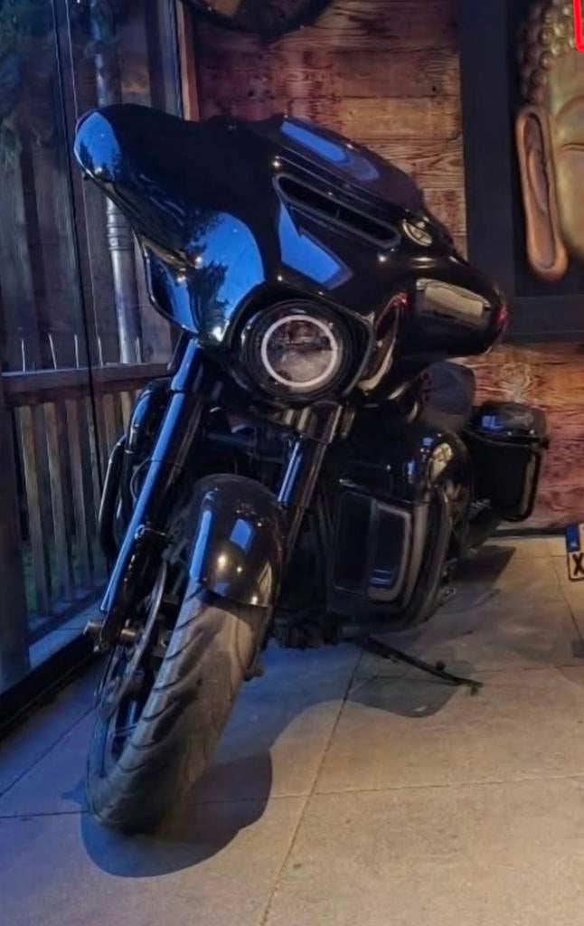 Harley Davidson Streetglide Ultra Blacked out, Motoren, 2 cilinders, LED Verlichting, Motorrijbewijs A, Particulier