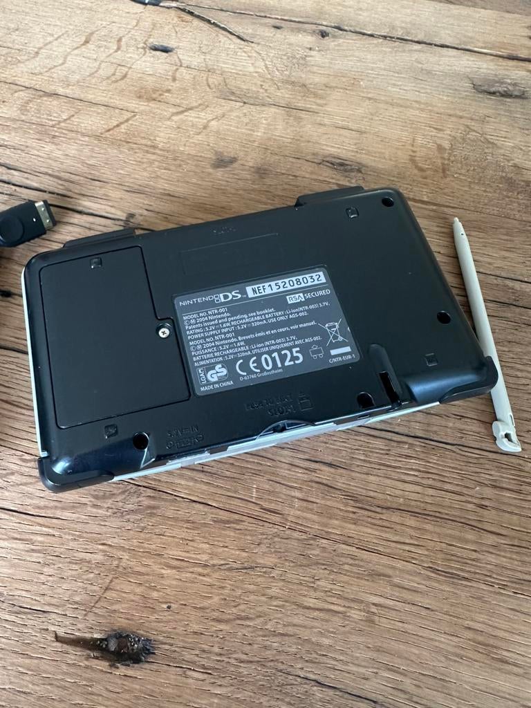 Nintendo DS met pennetje en laadkabel, Gebruikt, ., Ophalen of Verzenden, .