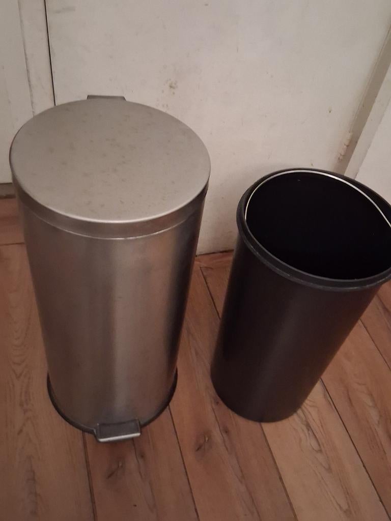 Te koop, Ikea prullenbak., Ophalen, Metaal, Met pedaal