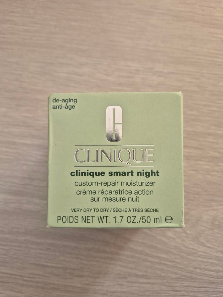 Clinique Smart Night Custom-Repair Moisturizer, Ophalen of Verzenden, Nieuw, Gehele gezicht