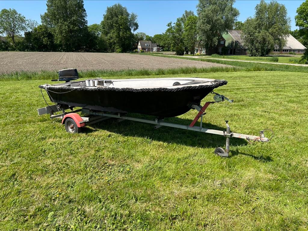Visbootje incl trailer, Gebruikt, Tot 10 pk, Ophalen of Verzenden, Buitenboordmotor