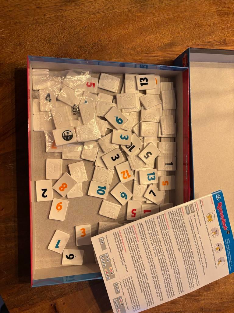 Rummikub Bordspel - Compleet, Ophalen, Zo goed als nieuw, Reisspel