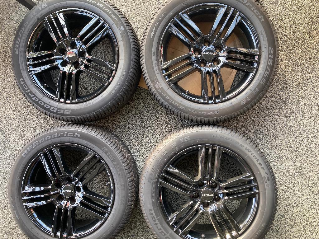 18" Ronal velgen met winterbanden - topstaat - Mercedes GLA, Ophalen, 18 inch, Banden en Velgen, Winterbanden