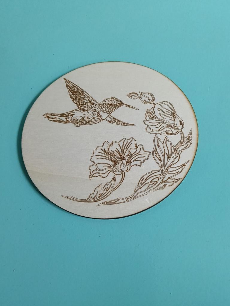 Houten Schijf met Kolibrie en Bloemen 14 cm rond, Ophalen of Verzenden, Zo goed als nieuw