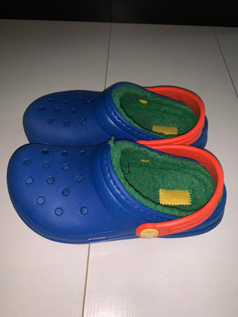 Crocs maat 12 kind - Heerlijk warm voor de winter!, Kleding | Heren, Schoenen, Ophalen of Verzenden, Zo goed als nieuw, Blauw