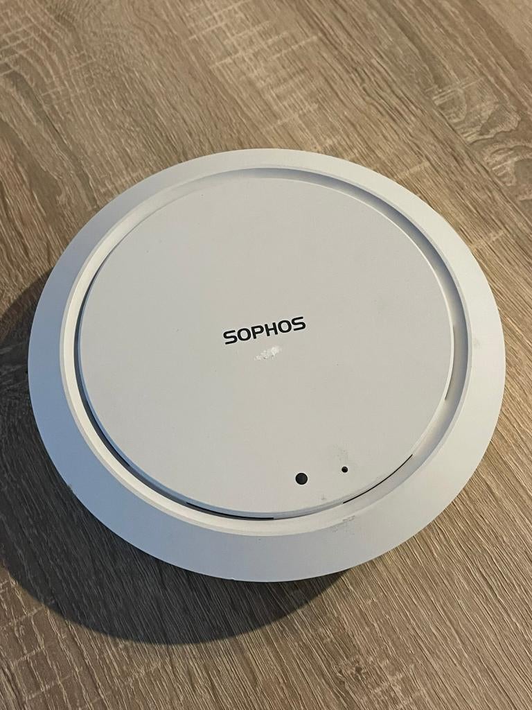 Sophos AP 55c, Ophalen of Verzenden, Gebruikt, Router, Sophos
