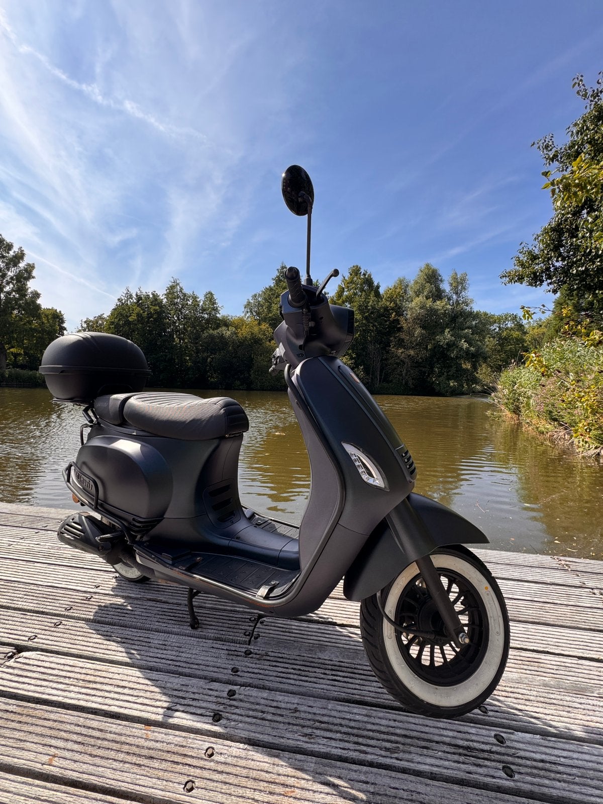 La Souris Sourini RS 2022 (45km/h) - 2246 km( 2Helmen&Slot ), Ophalen, Maximaal 45 km/u, Zo goed als nieuw, Benzine