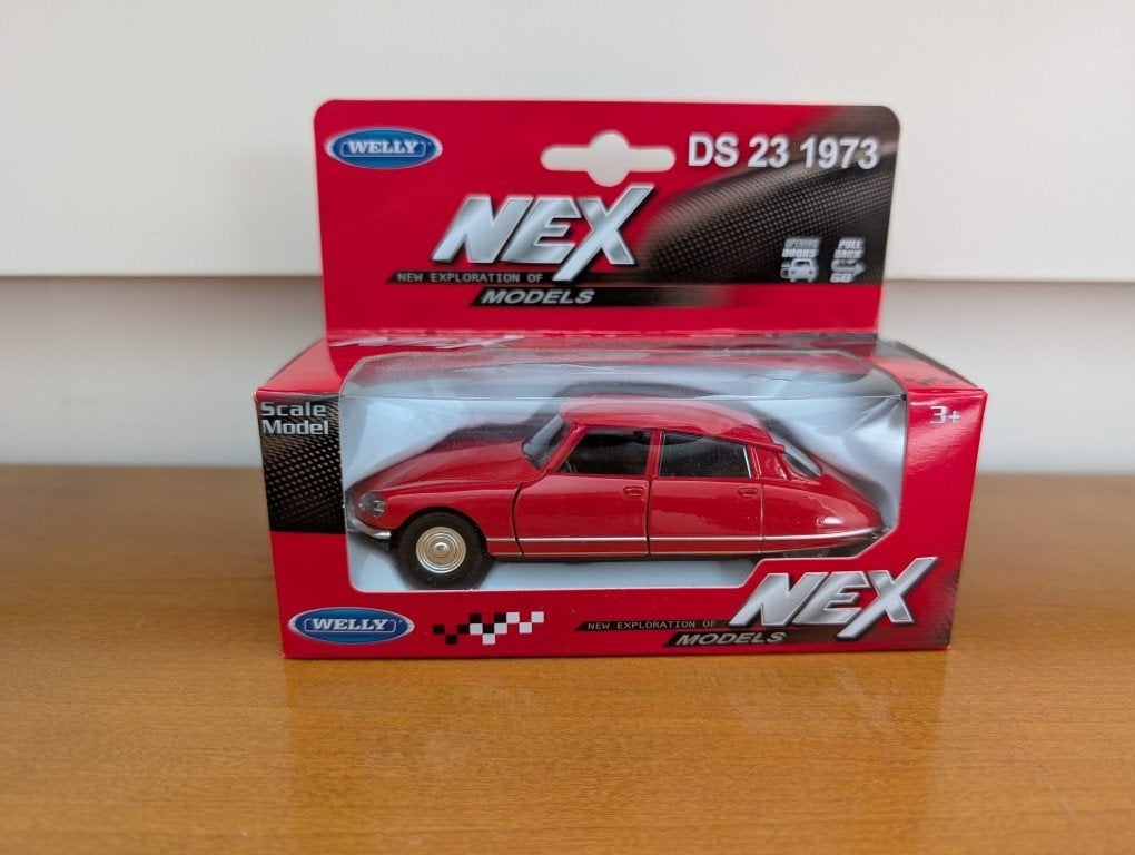 Welly schaalmodel - Citroen DS 23 1973 - rood, Ophalen of Verzenden, Nieuw, Auto