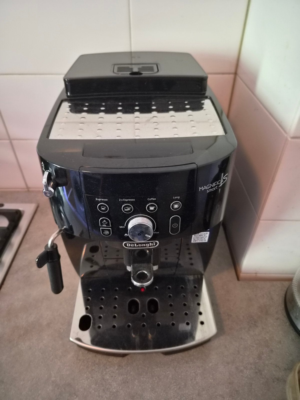 De'Longhi Magnifica S Smart volautomatische espressomachine, Witgoed en Apparatuur, Koffiezetapparaten, Gebruikt, Koffiebonen