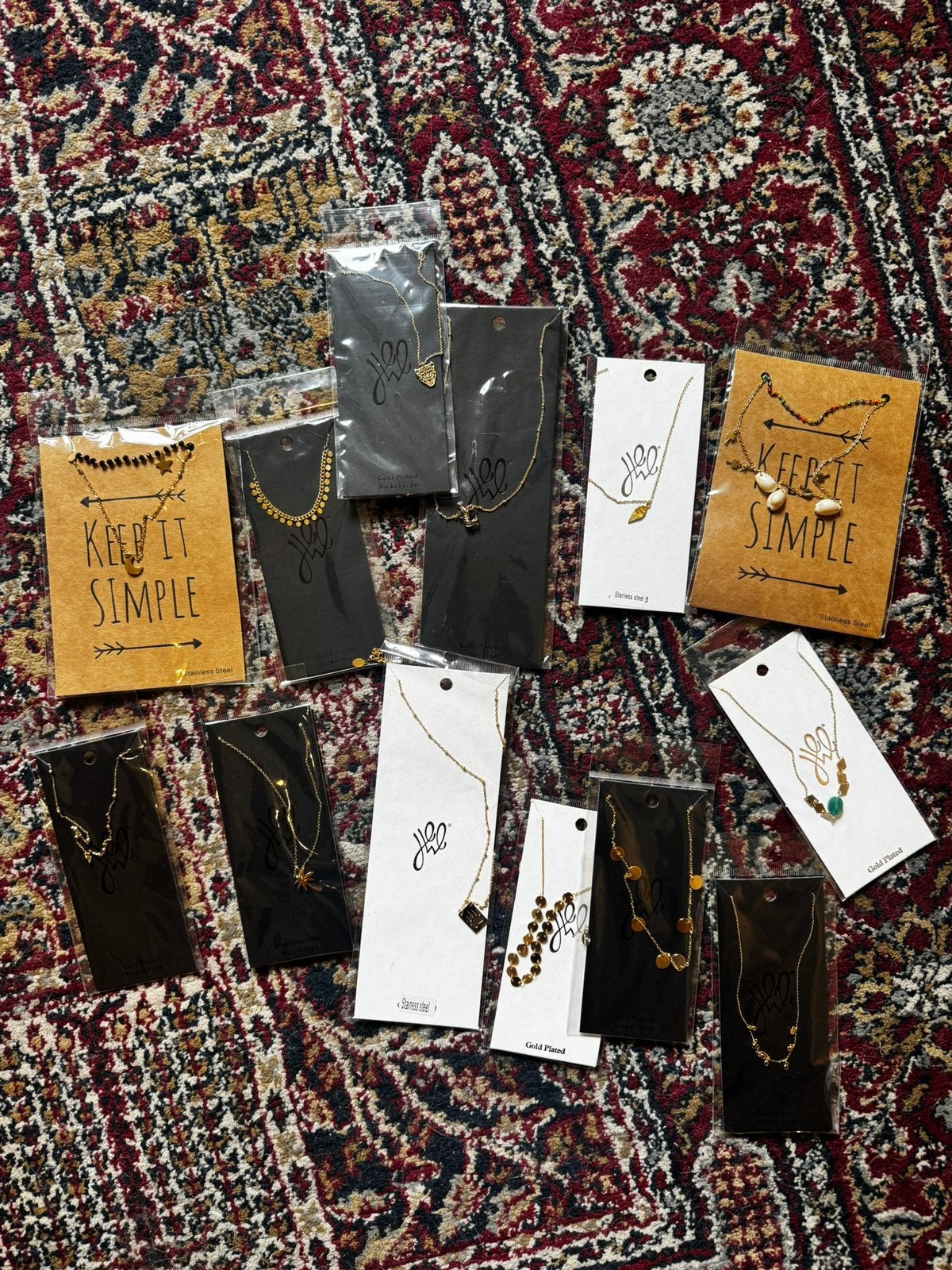 Partij sieraden, accessoires en verzendmateriaal., Ophalen of Verzenden, Nieuw, Goud, Overige materialen