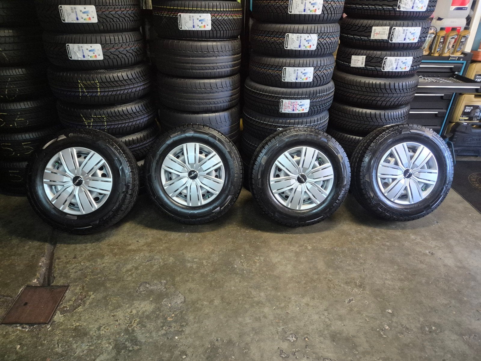4x Velgen + Continental Winters voor CRAFTER/TGE 235/65 R16, Ophalen, Bestelwagen, 16 inch, Winterbanden