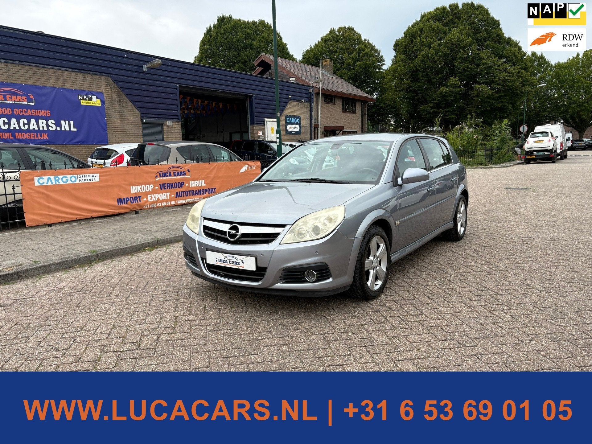 Opel Signum 2.2-16V Executive Aut 2X SLEUTEL + BOEKJES!, Gebruikt, 4 cilinders, Bedrijf, 1600 kg